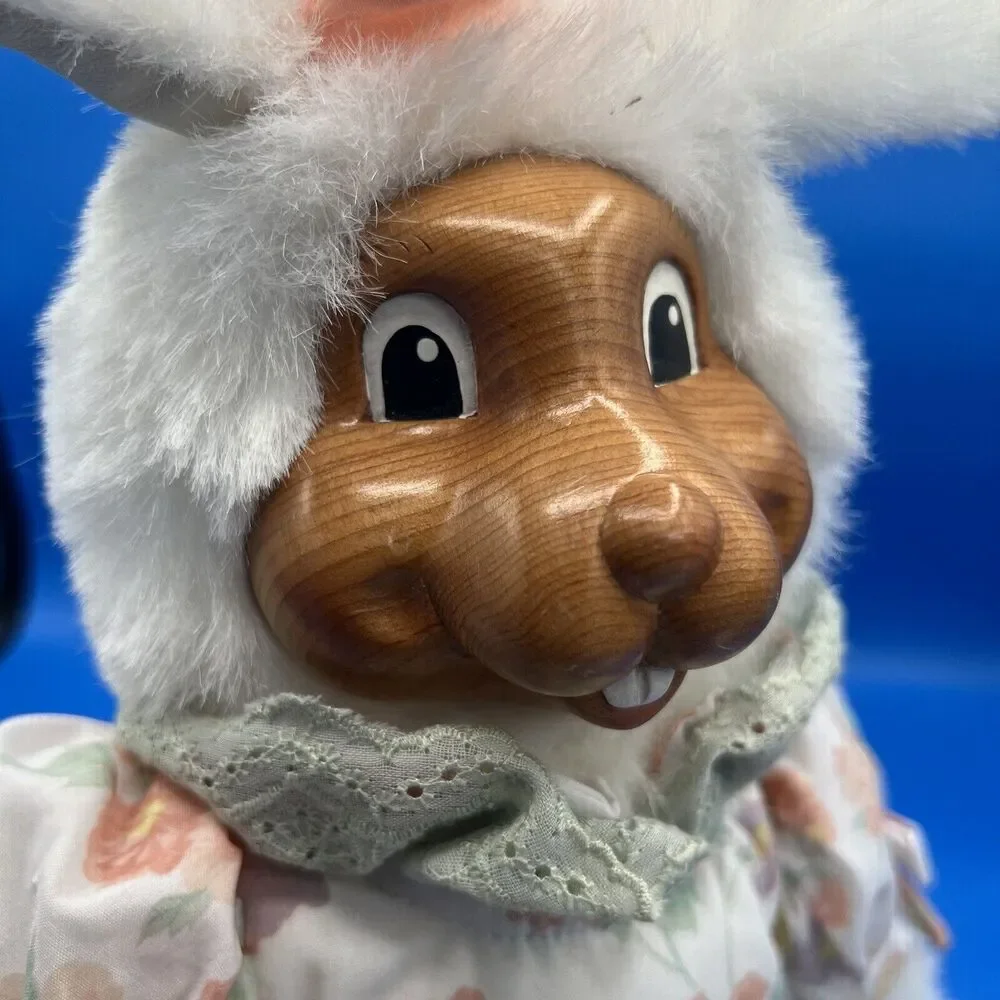 Robert Raikes Originals #53546 Buttercup Bunny Rabbit Ltd. Ed #1697/5000 w/ tags